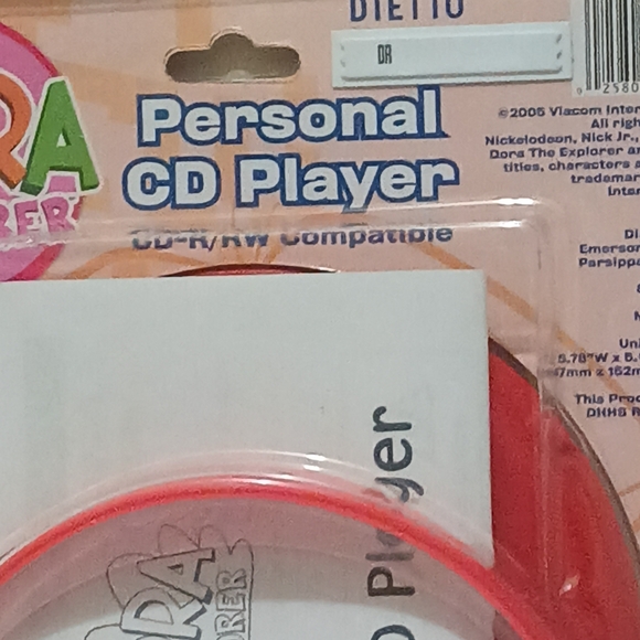 Nicktronics Dora The Explorer Portable CD Player Purple 2005 Brand New Sealed - Picture 4 of 12